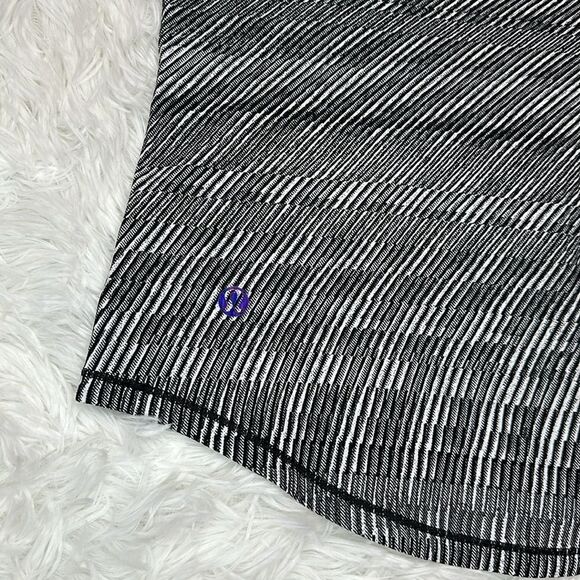 Lululemon Base Pace Ribbed Tank in Time Warp Alpine White Black Size 8 Rare - Picture 8 of 12
